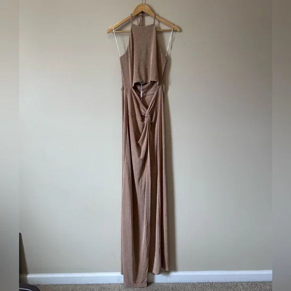 Petal & Pup Sandy Gold Metallic Scarlette Halter Cutout Maxi Dress Size 12 - Picture 3 of 9